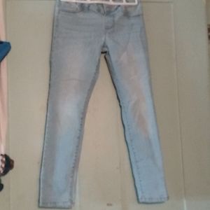 Girl's skinny jeans